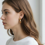 ORECCHINI PICCOLA CALLA CON BACCHE DI CORALLO