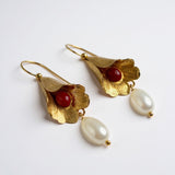 ORECCHINI PICCOLA CALLA CON CORALLO